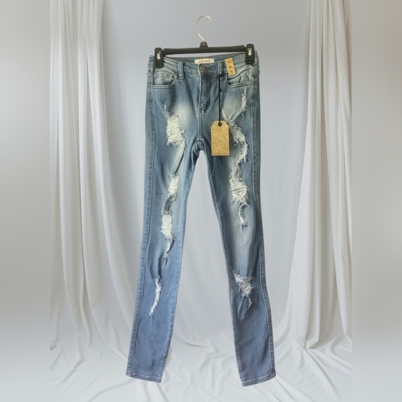 Vibrant MIU Juniors Blue Distressed Jeans Size 5 - NWT - Picture 1 of 4